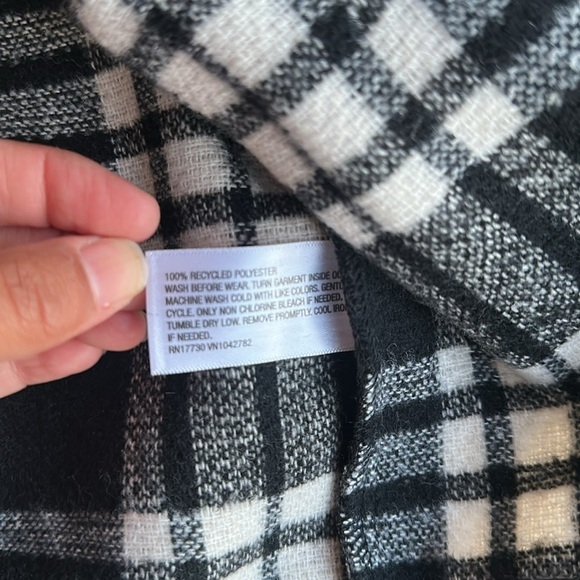 Cat & Jack Black and White Plaid Flannel Jacket Kids Girls Size Small 6/7 - Picture 5 of 6